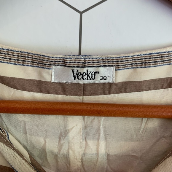 Veeko neutral striped a line dress - Picture 5 of 7